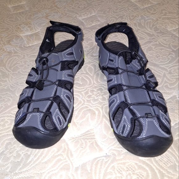 A pair of Coleman George sandals in a men's size 13M. They're in excellent shape - Picture 1 of 11